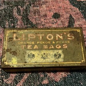 Vintage Lipton Tea Tin